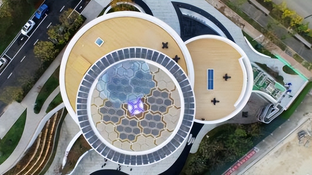 非凡十年——建材答卷 | 光伏建材构建零碳美丽中国